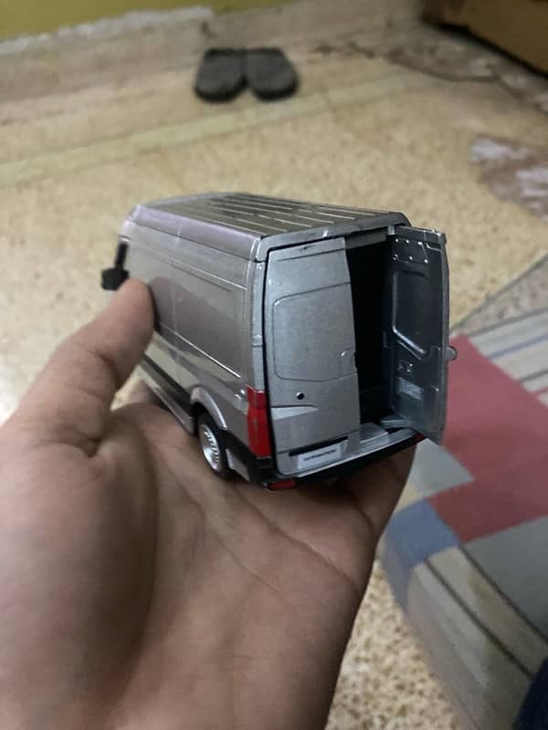 Diecast Sprinter Van China import 10