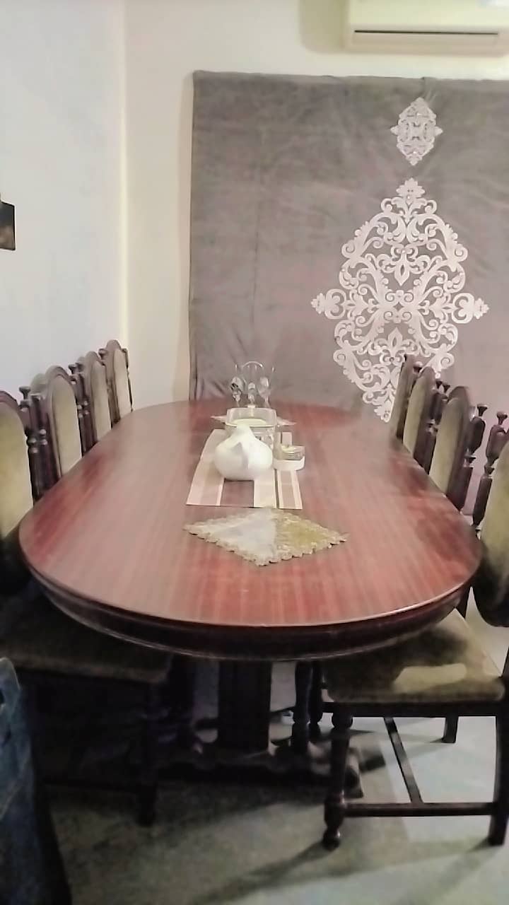 8 chairs dinning table 2