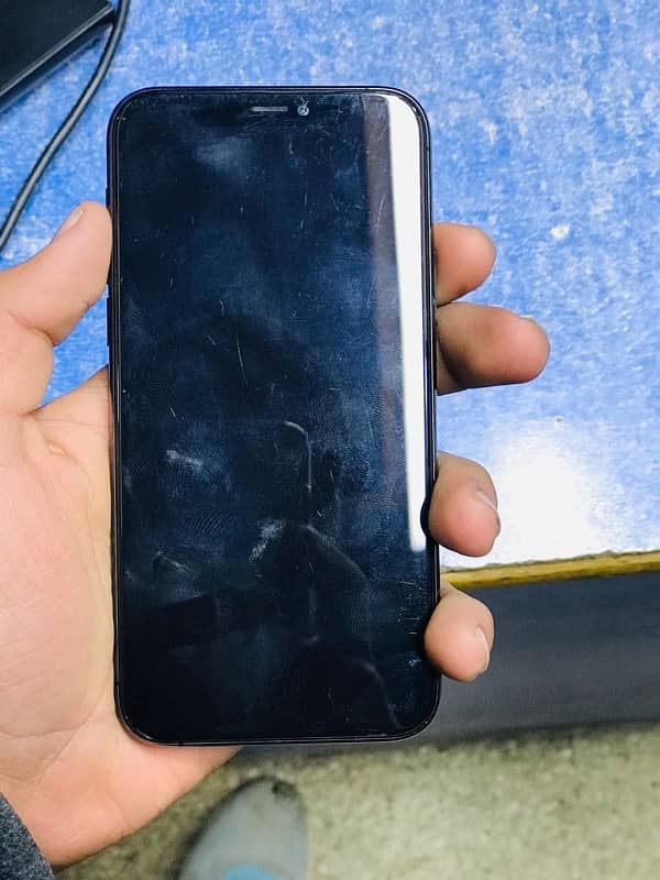 Iphone 11 pro 64 GB Price : 65000 contact on whatsapp 03040917039 2