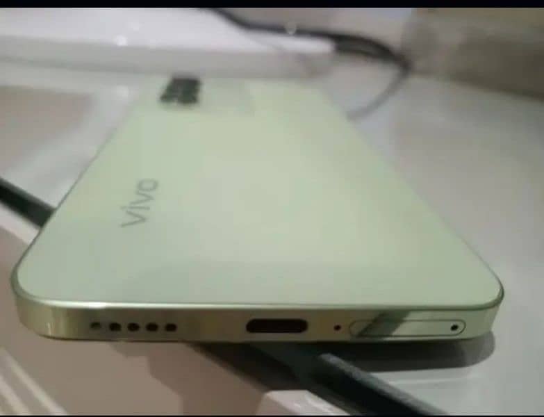 vivo y100 4