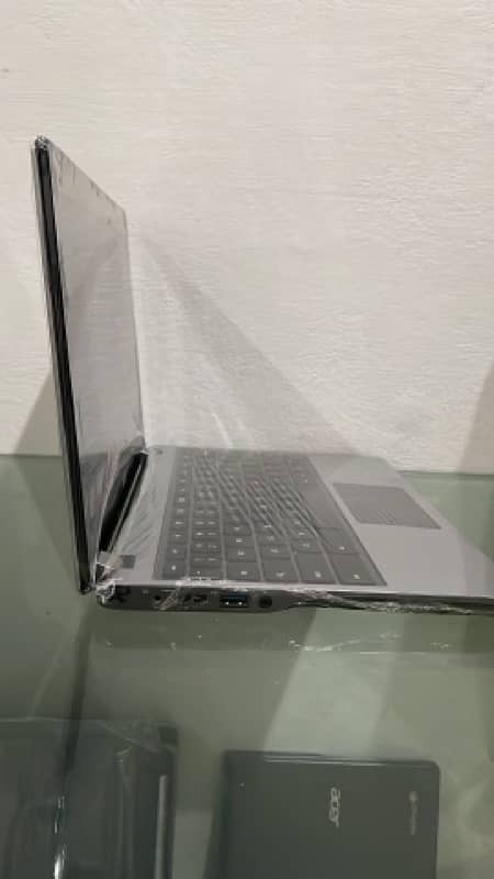 ACER LAPTOP 4gb ram 128gb SSD 2