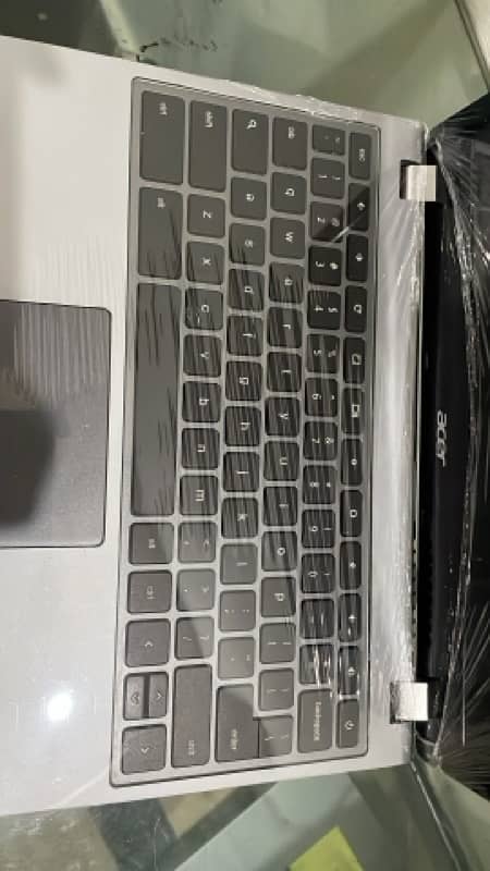 ACER LAPTOP 4gb ram 128gb SSD 4