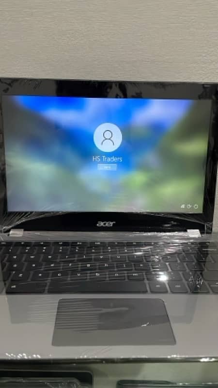 ACER LAPTOP 4gb ram 128gb SSD 5