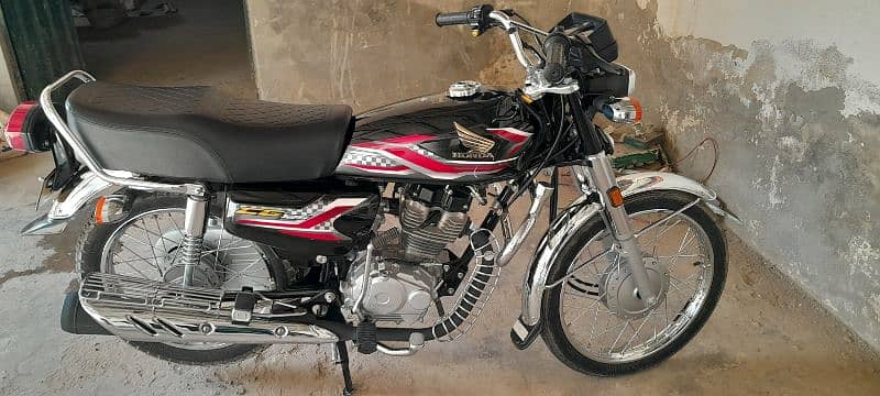 new bike he jisne line he wo WhatsApp pe rabta  kry pasy final he 2