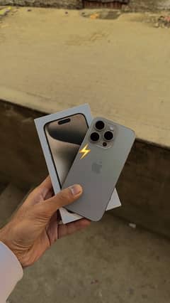 Iphone 15 pro Natural titanium