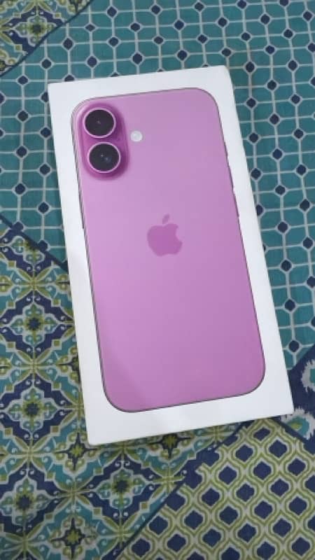 iPhone 16 pink 0