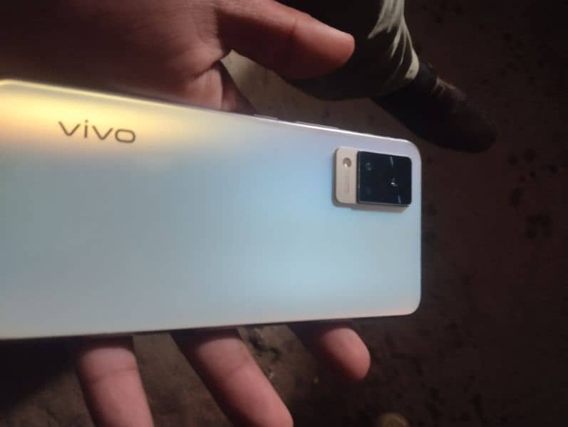 vivo v21 4