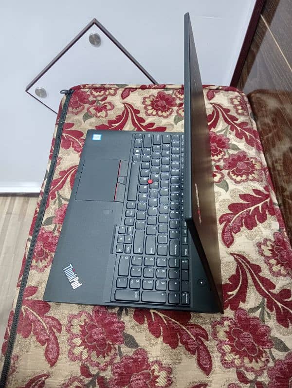 Lenovo ThinkPad p52s 3