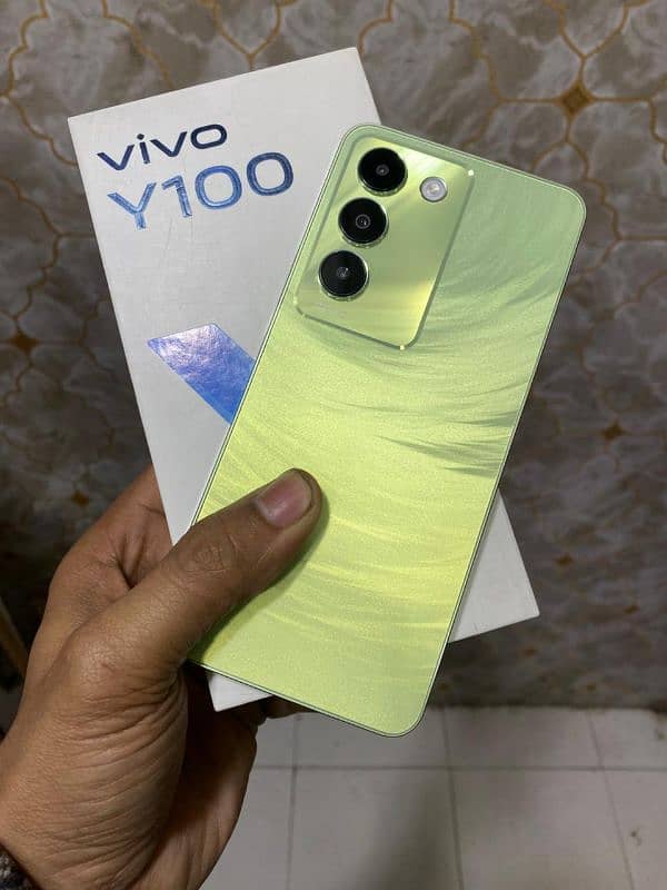 Vivo y100 Mobile Phone 2