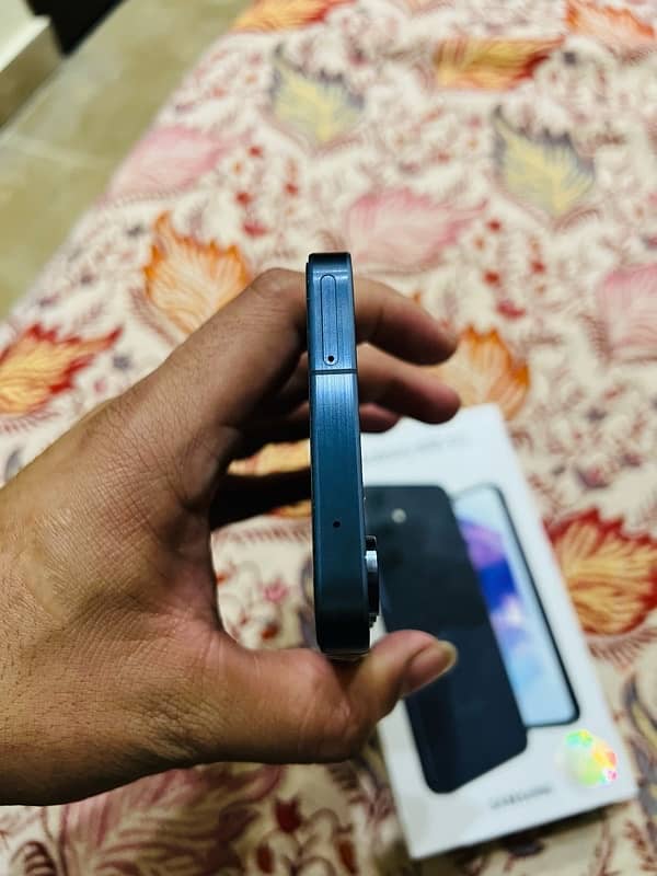 Brand New phone Ha 8Gb Ram 256 GB ROM PTA Approved 4