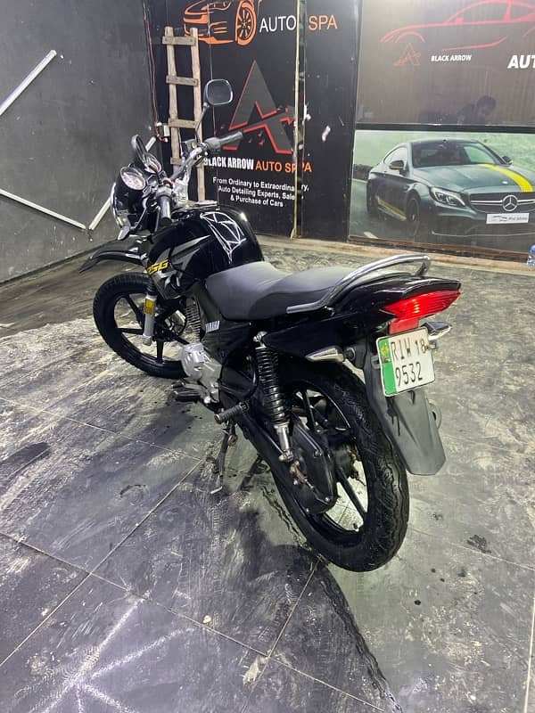 Yamaha YBR 125G motor bike 1