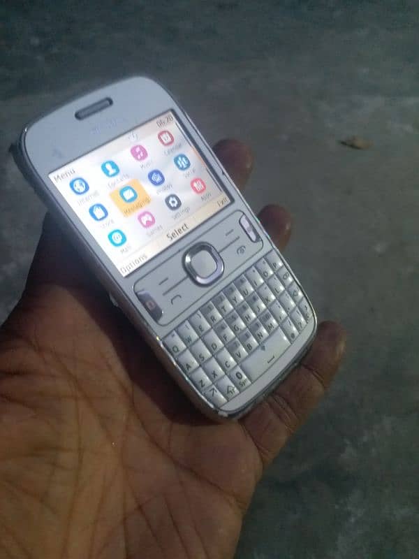 Nokia 302 excellant conditions 4