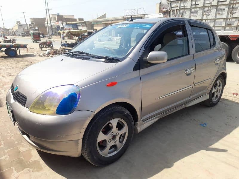 Toyota Vitz 2001 2