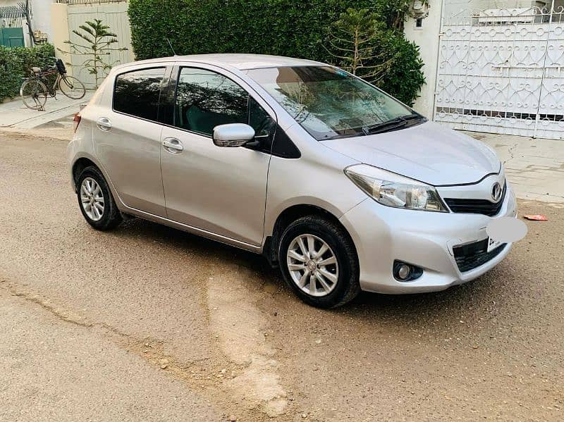 Toyota Vitz 2011 3