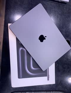 Apple MacBook M3 Pro 18GB 512GB 43 Cycle 100% Health With Complete Box