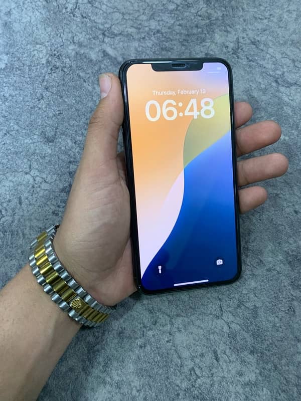 iphone 11 pro max 64 gb pta approverd 1