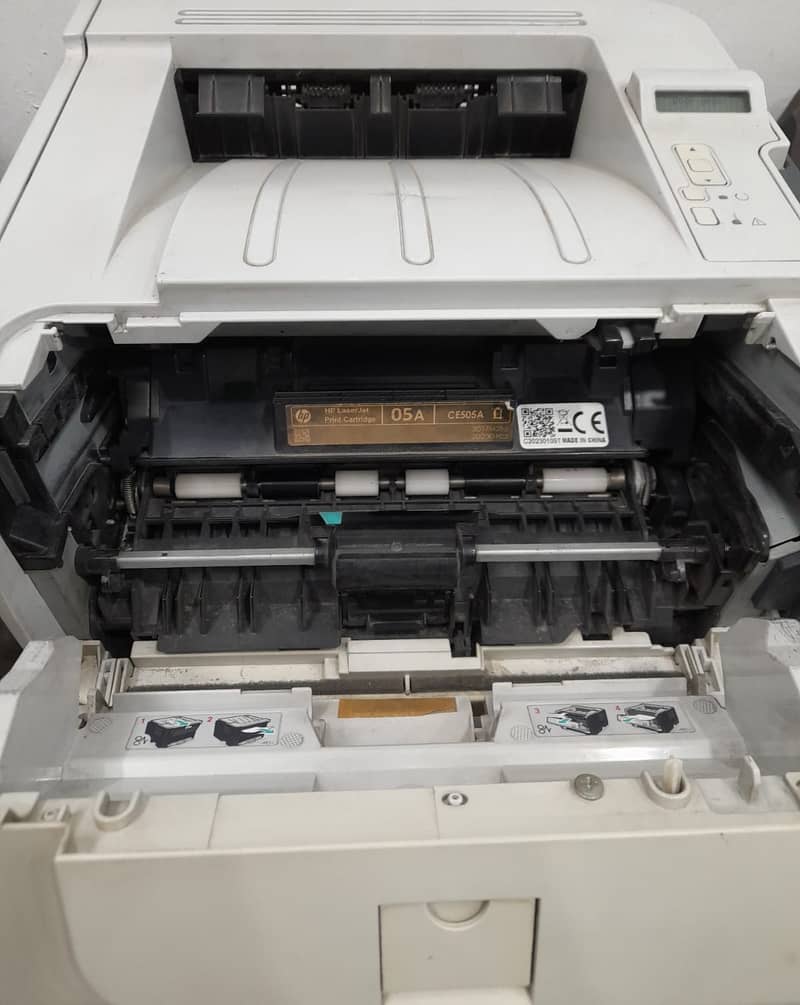 HP Laser Jet Printer 2055 1