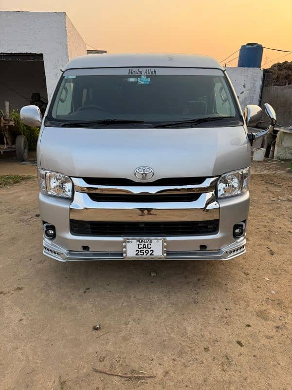 Toyota hiace THR 214 1