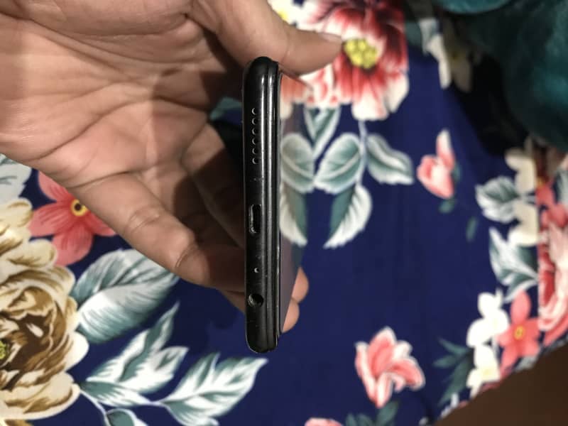 Oppo f7 4gb/64gb 0