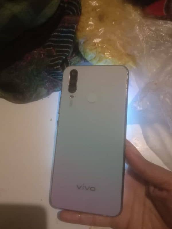 Vivo y17 8/256 1