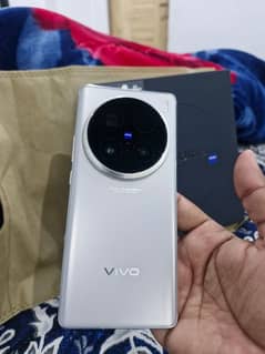 Vivo X 100 pro 5G 12/512 storage complete box urgent sale contact OLX