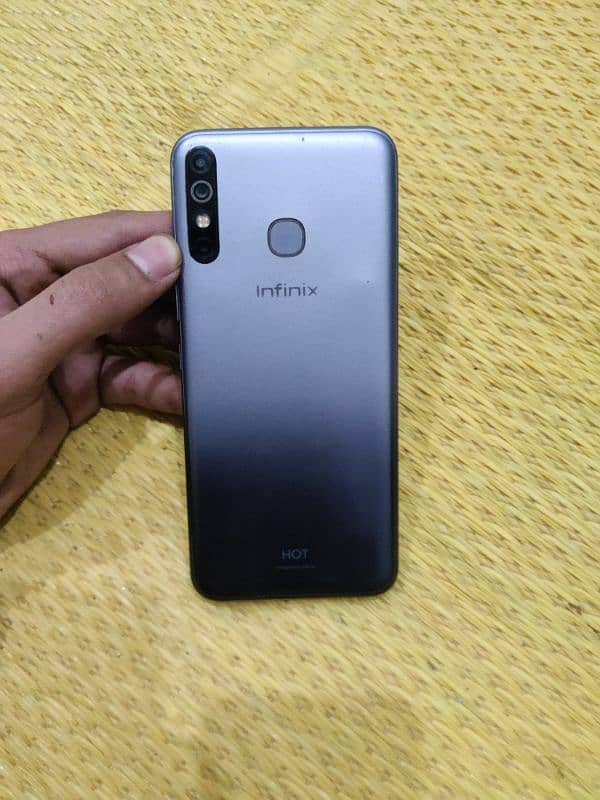 Infinix Hot 8 0