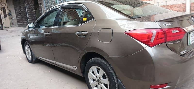 Toyota Corolla Altis 2016 3