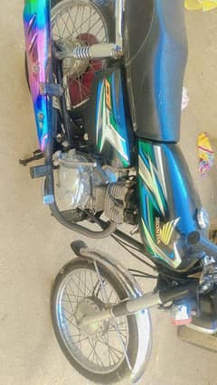 CG Honda 125 2023 k 6 month ki h poori original candishn pa h