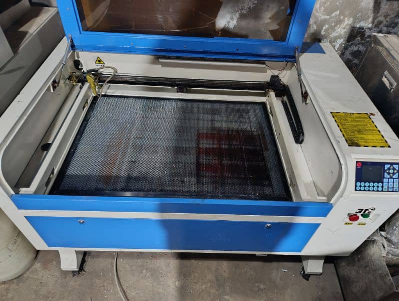 co2 laser cutting machine 0