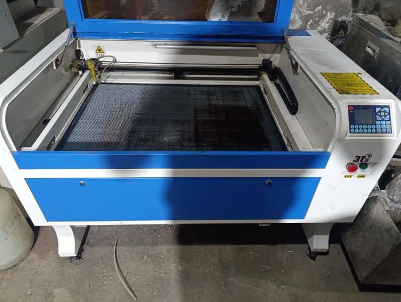 co2 laser cutting machine 3