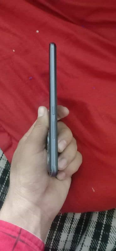 Vivo y55 underdisplay fingerprint 8.128 lush condition 10/10 4