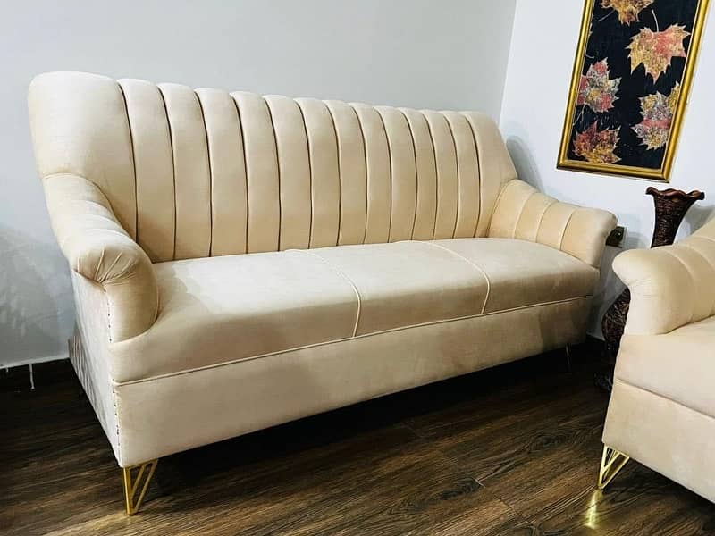 5 seater sofa almost new 2