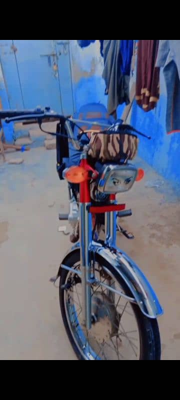 saf sotri bike ha full cheking waranty hai 2