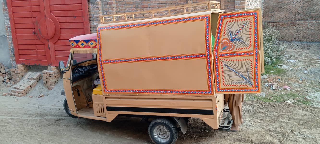 Sazgar auto-rickshaw 0