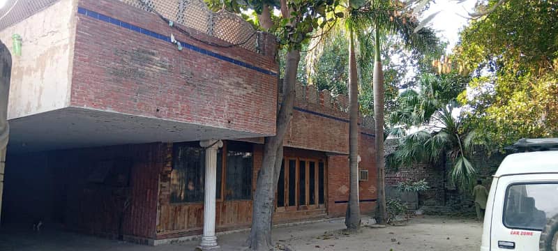 3 Kanal House for Sale in Garden Town Lahore 24