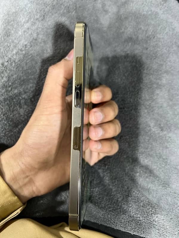 Iphone 12 promax 256gb pta approved 4