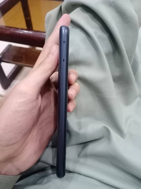 realme c25s 4