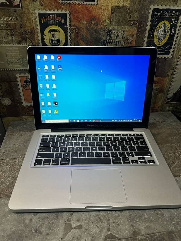 apple mac book pro 0