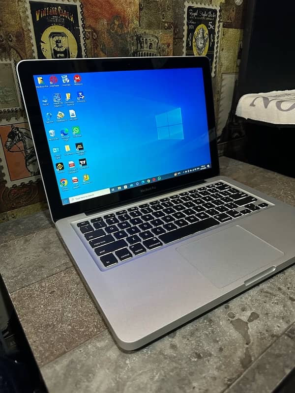 apple mac book pro 2