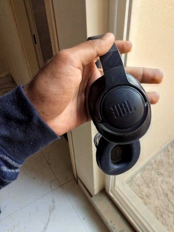 JBL Bluetooth Headphones 3