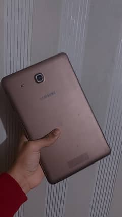 samsung tab model sm t561