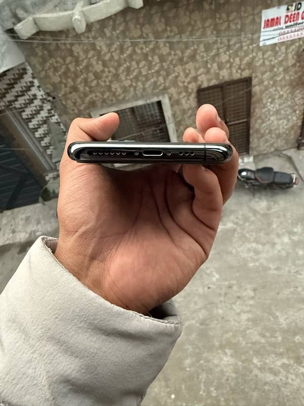 iphone 11 pro pta approved 4