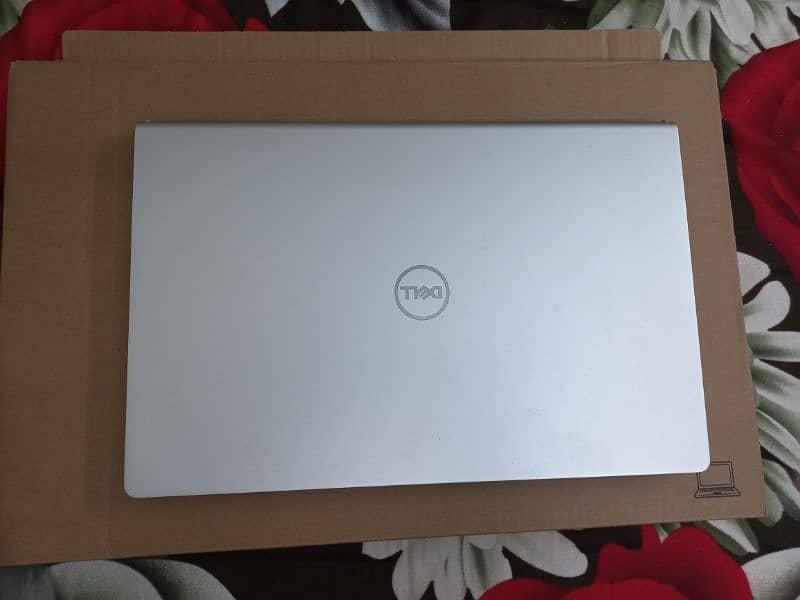 DELL Inspiron 15 3520 / 10/10 condition 2