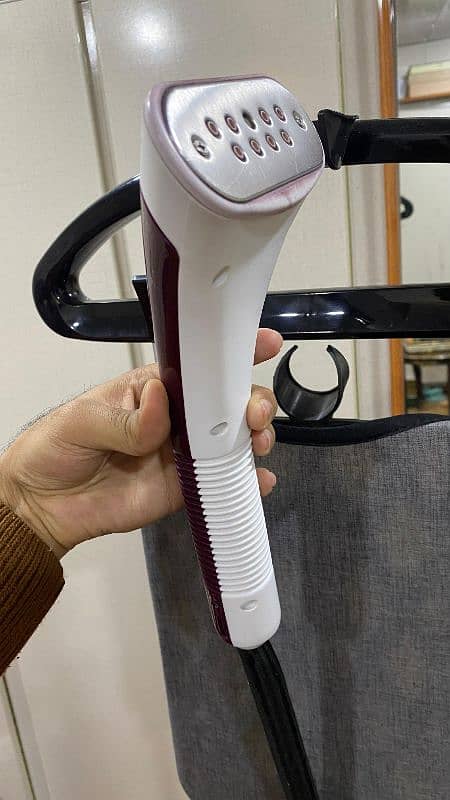 Garment steamer 3