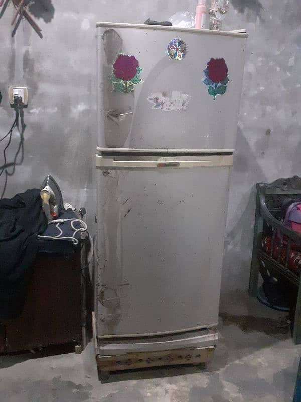 Dawlance fridge 0