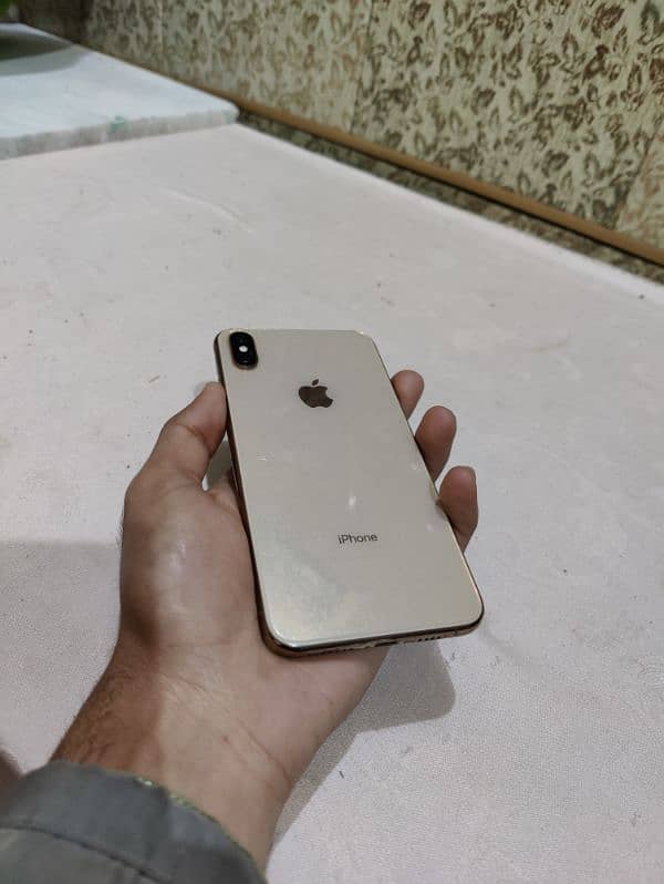 Iphone XS Max  256GB  (PTA Approved) 0