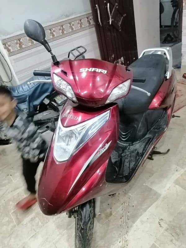 United Scooty 2020 model automatic self start new condition 6k kms 1