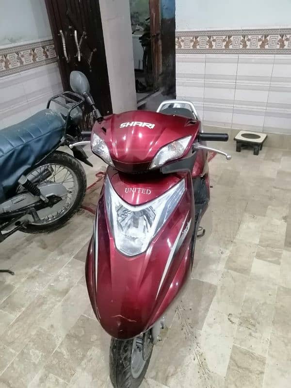 United Scooty 2020 model automatic self start new condition 6k kms 4