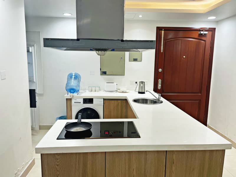 Luxury 1 Bed studio apartment availabel for rent Gold crest Mall & Residency. 10