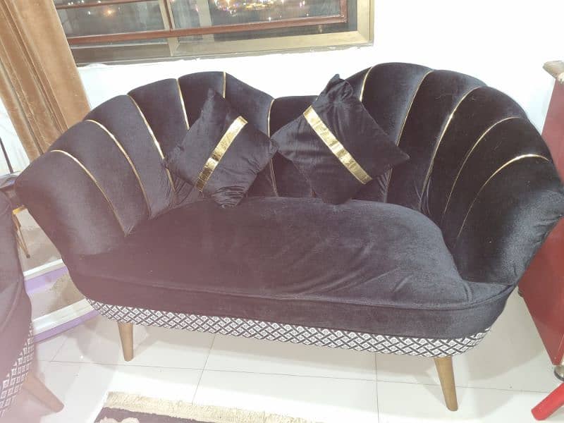 BRAND NEW SOFA SET WITH SETI 3